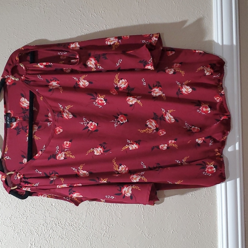 Red/Maroon "Cold Shoulder" 3/4 th hands Top